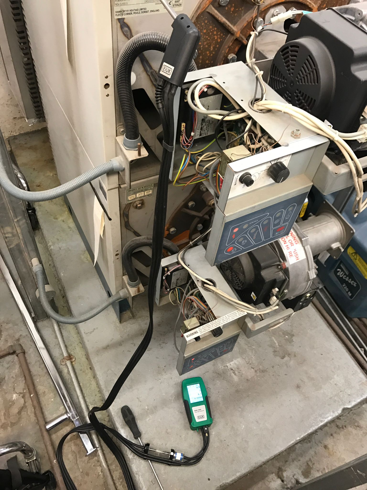 gas safe registered engineer near me Bradford, BD1-BD22